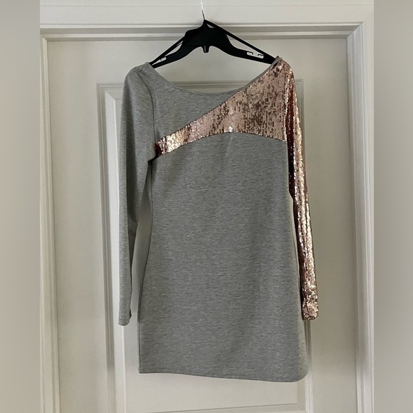 Kardashian Kollection Light Gray Mini - Picture 1 of 4